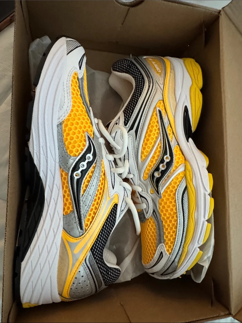 Saucony Kids Yellow White and Black Mesh Sneakers